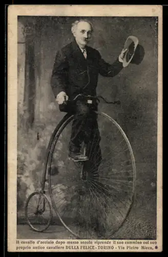 AK Torino, Dulla Felice, Herr auf einem Hochrad, Fahrrad