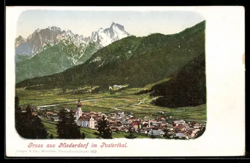 AK Niederdorf /Pustertal, Veduta del paese con montagne sullo sfondo