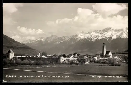 AK Glorenza, Vista della città con montagne innevate sullo sfondo nel Val Venosta