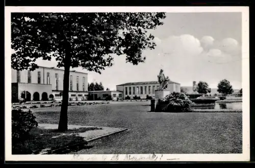 AK Kaiserslautern, Ausstellung, Gebäude u. Statue, Panorama