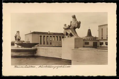 AK Kaiserslautern, Ausstellungsgebäude mit Skulpturen