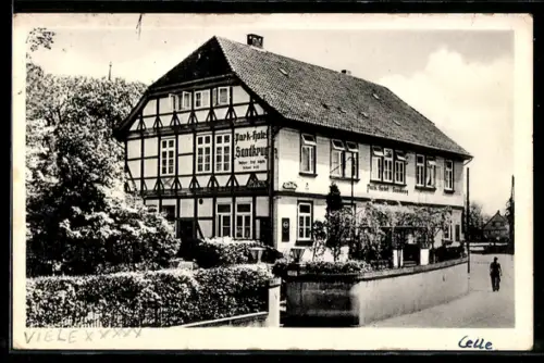 AK Celle, Park-Hotel Sandkrug mit Strassenpartie