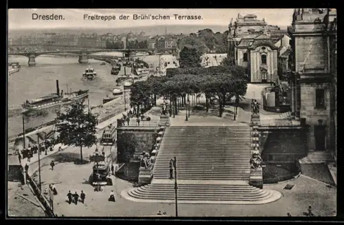 AK Dresden, Freitreppe der Brühl`schen Terrasse