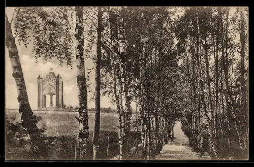 AK Rathenow, Blick auf das Bismarck-Denkmal, mit Birkenallee