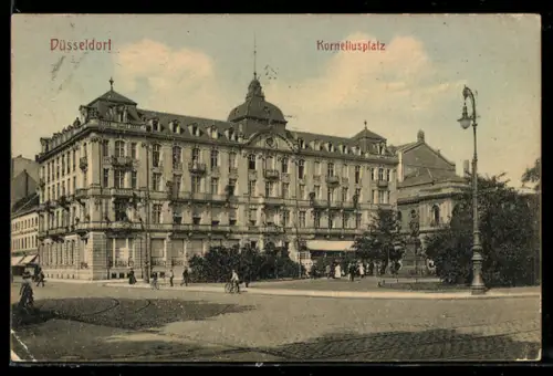 AK Düsseldorf, Korneliusplatz mit Denkmal