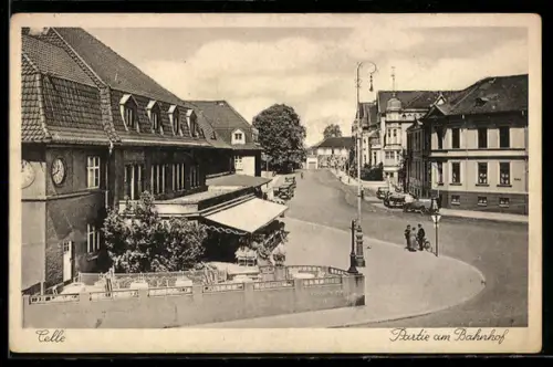 AK Celle, Strassenpartie am Bahnhof mit Cafe