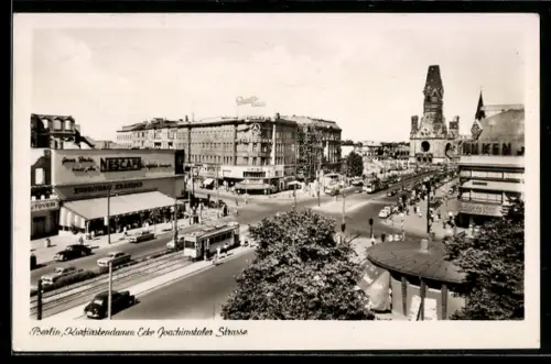 AK Berlin-Charlottenburg, Kurfürstendamm Ecke Joachimstaler Strasse mit Geschäften und Gedächtniskirche