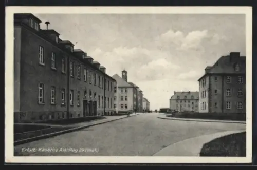 AK Erfurt, Kaserne Art.-Reg. 29, Blick auf dem Kasernengelände
