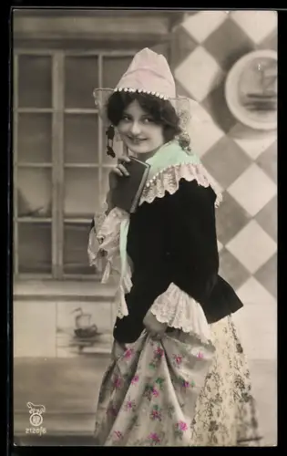 Künstler-AK Photochromie Nr. 2120/6: Trachtenmädchen mit Gesangbuch