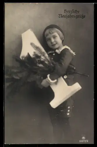 Künstler-AK Photochromie Nr. 5917/5: Kleines Mädchen mit Zahl 1 und Tannenzweigen, Neujahrsgruss