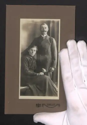 Fotografie Friedrich Loof, Weinböhla-Dresden, Elegantes Paar zusammen im Atelier