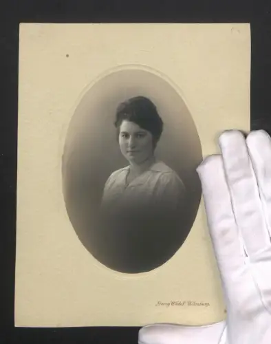 Fotografie Georg Wedel, Würzburg, Adelheid Senbert im Porträt, Frau von Eduard Flach