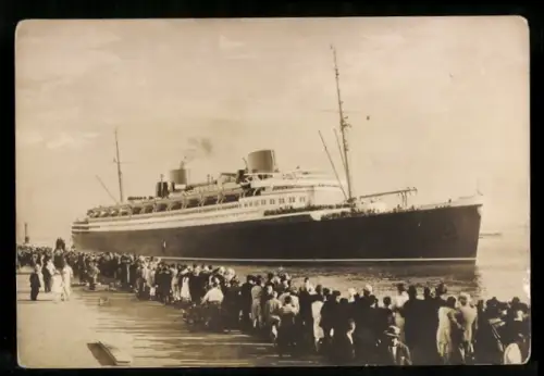 AK Passagierschiff Bremen des Norddeutschen Lloyd Bremen bei der Ankunft
