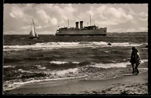 AK Fährschiff Drottning Victoria auf See