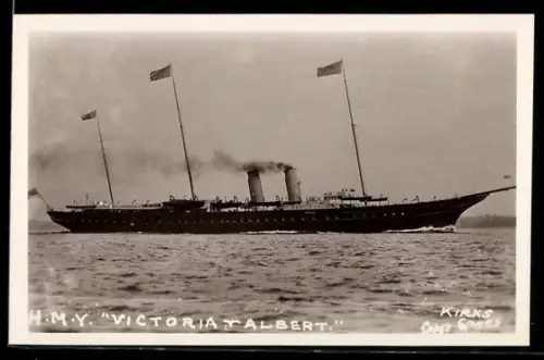 Foto-AK Königliche Yacht H.M.Y. Victoria and Albert in Seitenansicht