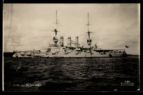 Foto-AK Linienschiff S.M.S. Schlesien querab von Backbord, Kriegsschiff