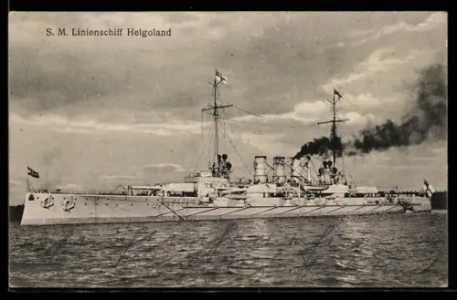 AK Linienschiff S.M.S. Helgoland vor der Küste liegend, Kriegsschiff