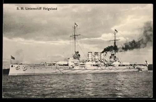 AK Linienschiff S.M.S. Helgoland in Küstennähe, Kriegsschiff
