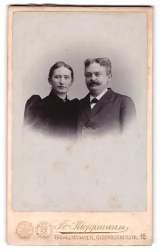 Fotografie F. Kloppmann, Wilhelmshaven, Oldenburgerstr. 16, Adolf und Henny Müller im Jahr 1894