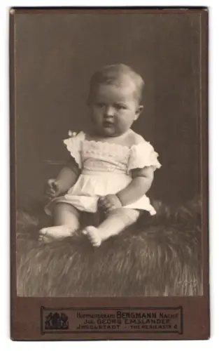 Fotografie Bergmann Nachf., Ingolstadt, Theresienstr. 8, Max als Kleinkind