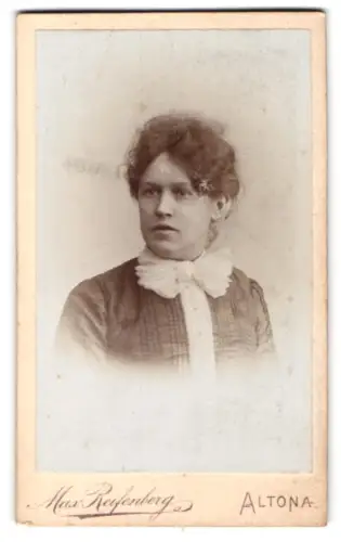 Fotografie Max Reifenberg, Altona, Bachstrasse, Porträt einer Frau