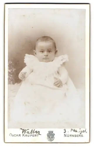 Fotografie Oscar Kaupert, Nürnberg, Frauenthorgraben 65, Walter als Kleinkind im Jahr 1901