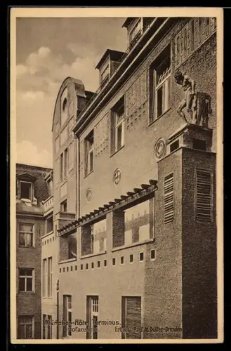 AK München, Hotel Terminus, Hofansicht