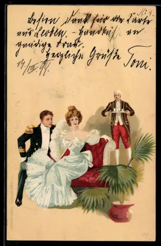 AK Marine-Offizier und seine Frau werden im Restaurant bedient