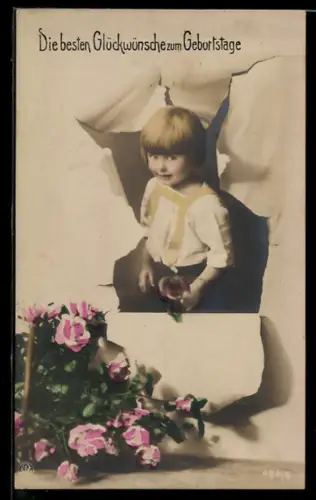 AK Kleines Mädchen mit Rose und Rosenstrauss