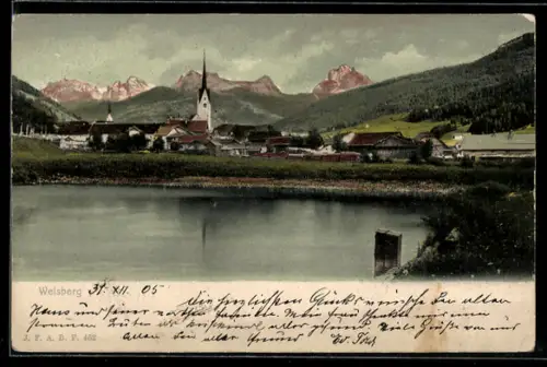 AK Welsberg, Veduta del paese con chiesa e montagne sullo sfondo
