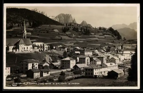 AK Moena di Fiemme, Veduta generale verso le Dolomiti di Fassa
