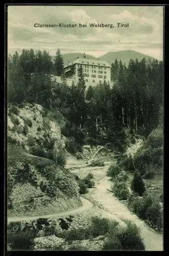 AK Welsberg, Monastero delle Clarisse su una collina boscosa