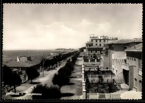AK Follonica, Lungomare con edifici residenziali e vista mare