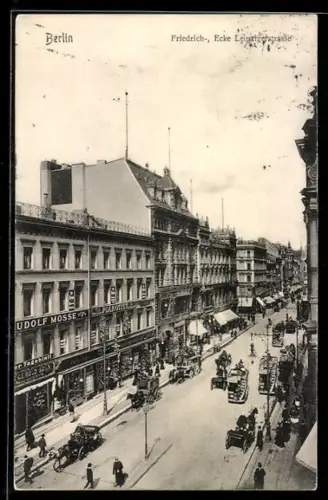 AK Berlin, Friedrichstrasse Ecke Leipziger Strasse, Strassenansicht mit Geschäftshäusern und Passanten