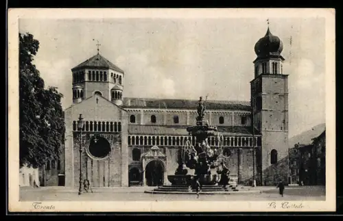 AK Trento, La Cattedrale e Fontana del Nettuno