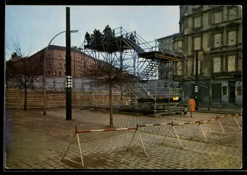 AK Berlin, Die Berliner Mauer in der Bernauer Strasse