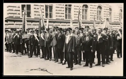 Foto-AK Wien, 10. Deutsches Sängerbundesfest 1928, Teilnehmer beim Festzug