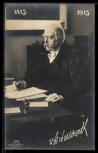 AK Bismarck sitzt am Schreibtisch, Geburtsjubiläum 1815-1915