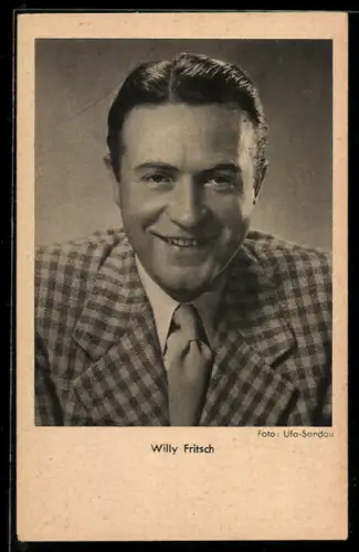 AK Schauspieler Willy Fritsch in karierter Jacke