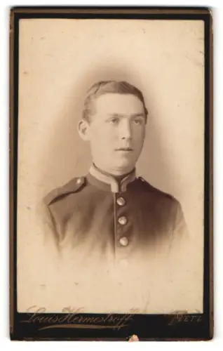 Fotografie Louis Hermstroff, Metz, Priesterstrasse 11, Unteroffizier in Uniform