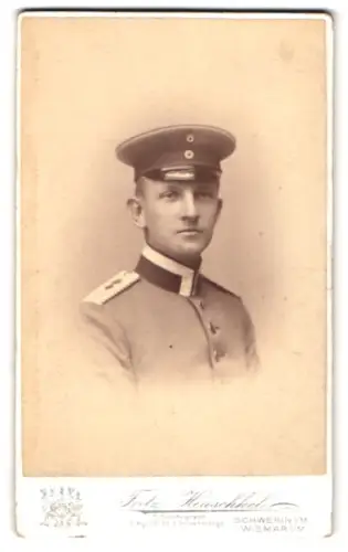 Fotografie Fritz Heuschkel, Schwerin i. M., Einjährig-Freiwilliger Unteroffizier vom Feld-Artillerie-Regiment Nr. 60
