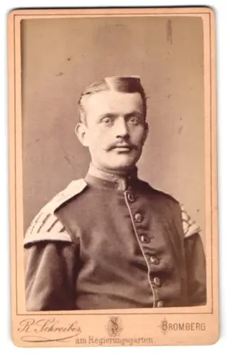 Fotografie R. Schreiber, Bromberg, Danziger-Str. 162, Unteroffizier des Musikkorps vom Regiment Nr. 21
