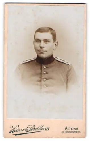 Fotografie Heinrich Schellhorn, Altona, Gr. Roosenstr. 73, Soldat vom Feld-Art.-Rgt. Nr. 45 in Uniform