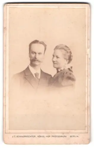 Fotografie J.C. Schaarwächter, Berlin, Leipziger Strasse 130, Porträt eines Ehepaares