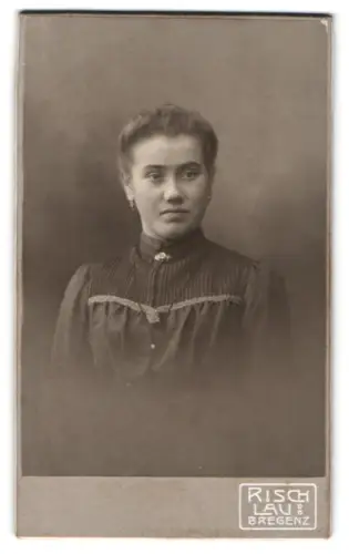 Fotografie C. Risch-Lau, Bregenz, Römerstrasse 22, Porträt einer jungen Frau