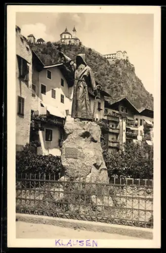 AK Chiusa, Statua e veduta del monastero sulla collina
