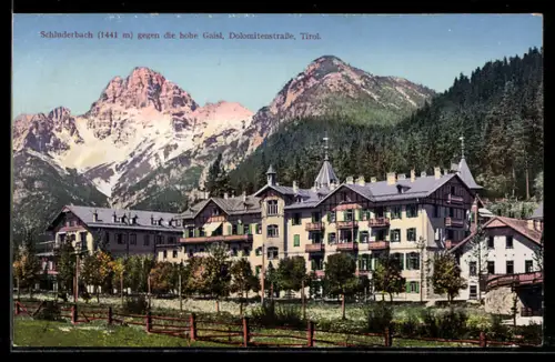 AK Schluderbach /Tirol, Ortspartie gegen die hohe Gaisl, Dolomitenstrasse