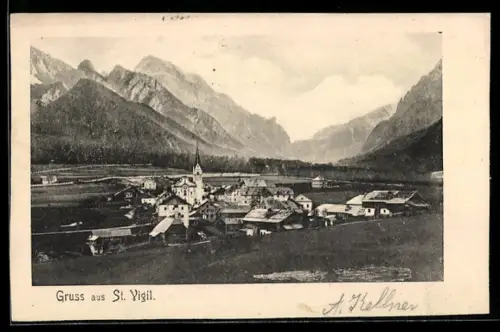 AK St. Vigil, Vista panoramica del paese circondato da montagne