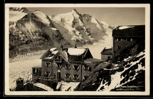 AK Franz Josefshaus, Blick über die Berghütte zum Grossglockner