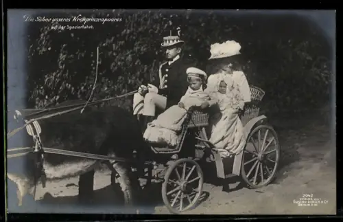 AK Die Söhne des Kronprinzenpaares auf Spazierfahrt